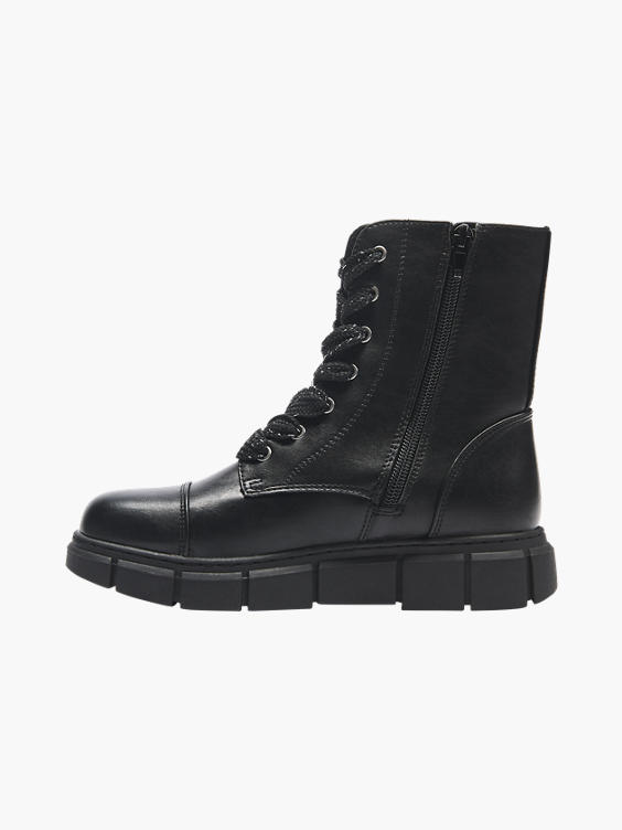 Junior Girl Lace Up Boots. 