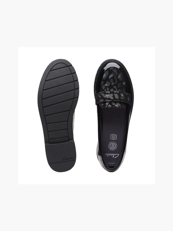 (Clarks) Clarks Teen Girl Black Patent Leather School Shoes WIde FIt (G