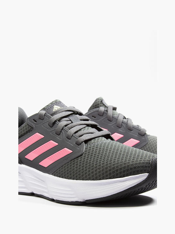 adidas) Women's Dark Grey Adidas Trainer with Pink Stripes Grey | DEICHMANN