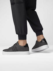 Zwarte platform sneaker