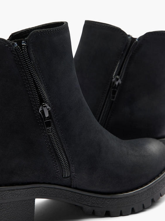Black Ankle Boot with Tassel Zipper