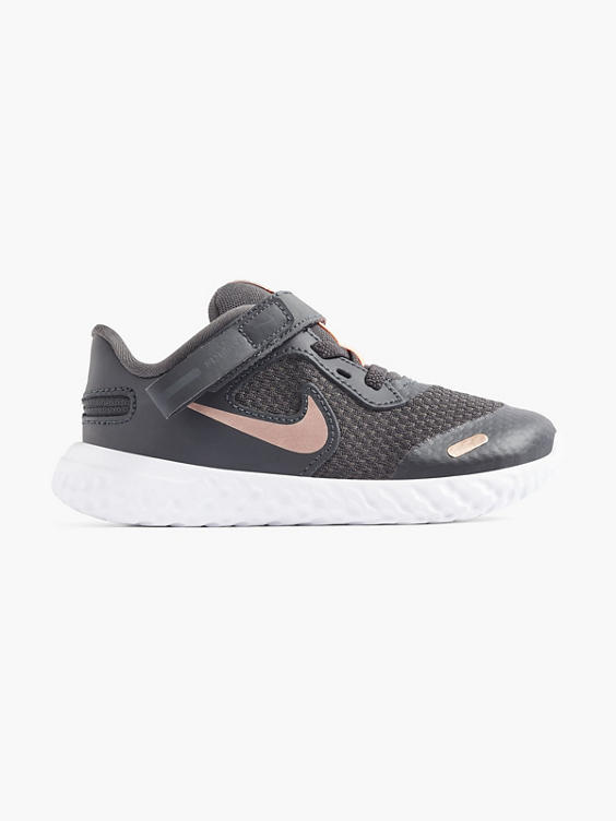 nike revolution deichmann