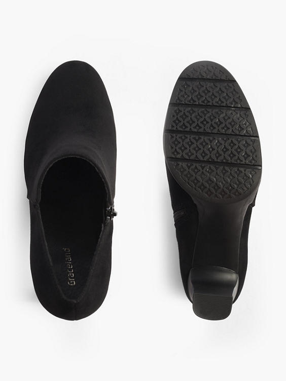 Black High Heeled Shoes