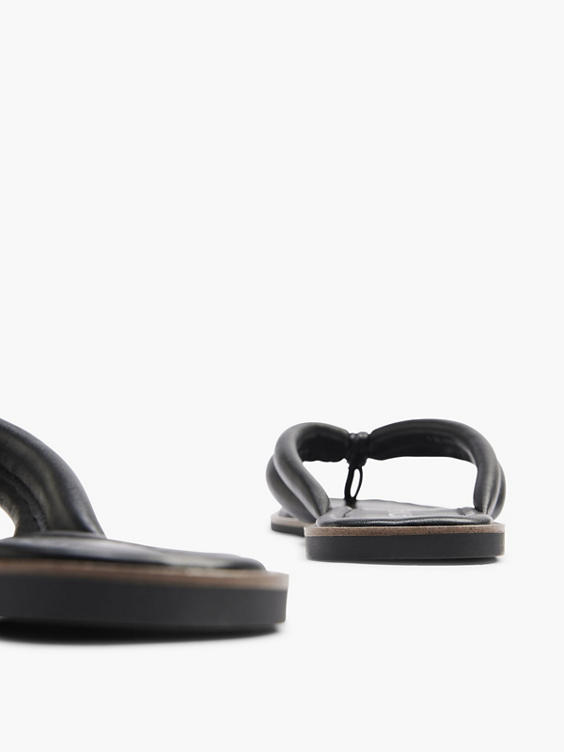 (Catwalk) Black Padded Flip Flop Sandal in Black | DEICHMANN