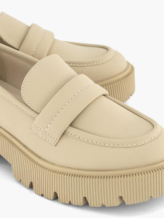 Beige chunky loafer