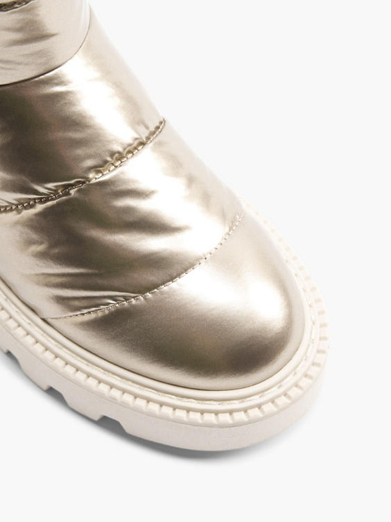 (Catwalk) Gold Metallic Shiny Puffer Tall Platform Boot in Gold | DEICHMANN