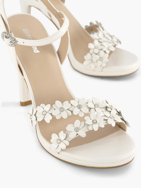 Witte sandalette bloemen