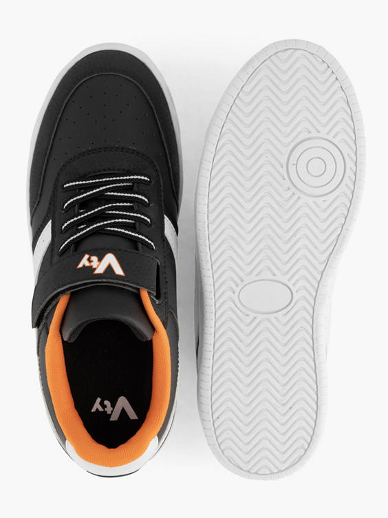 Zwarte sneaker