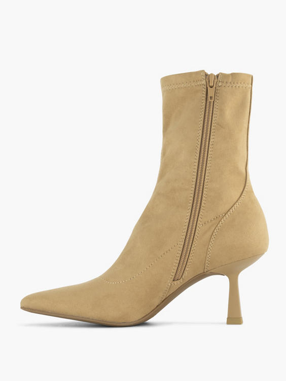 Beige enkellaars hak
