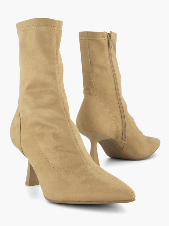 Beige enkellaars hak