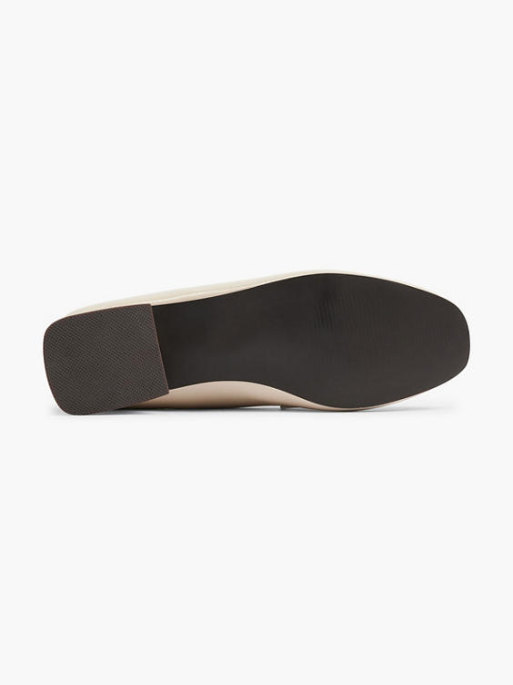 Creme loafer sierketting