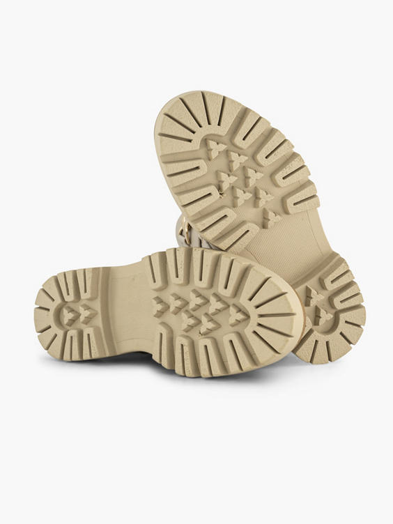 Licht beige veterboot