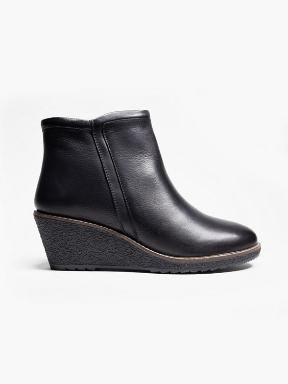 Deichmann store wedge boots