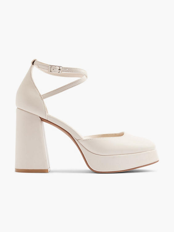 Beige pump