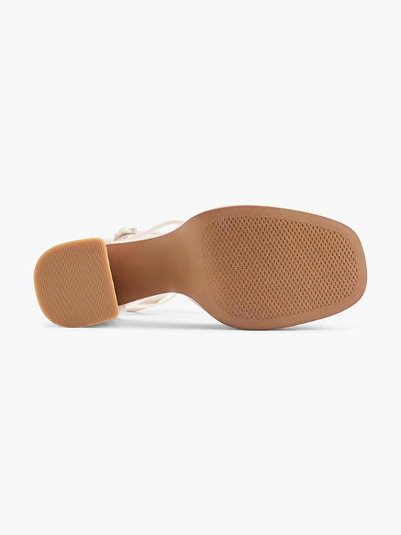 Beige pump