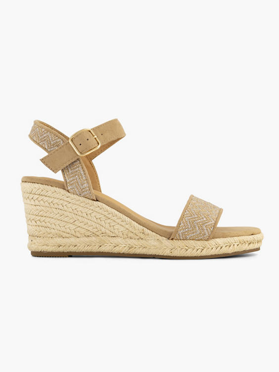 Beige sandalette sleehak