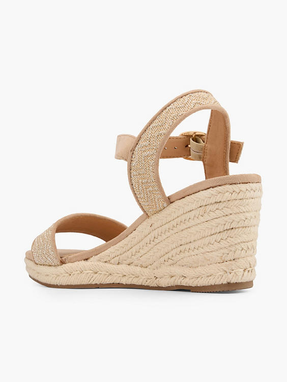 Beige sandalette sleehak