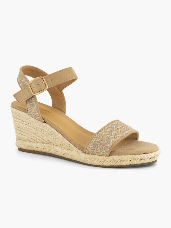 Beige sandalette sleehak