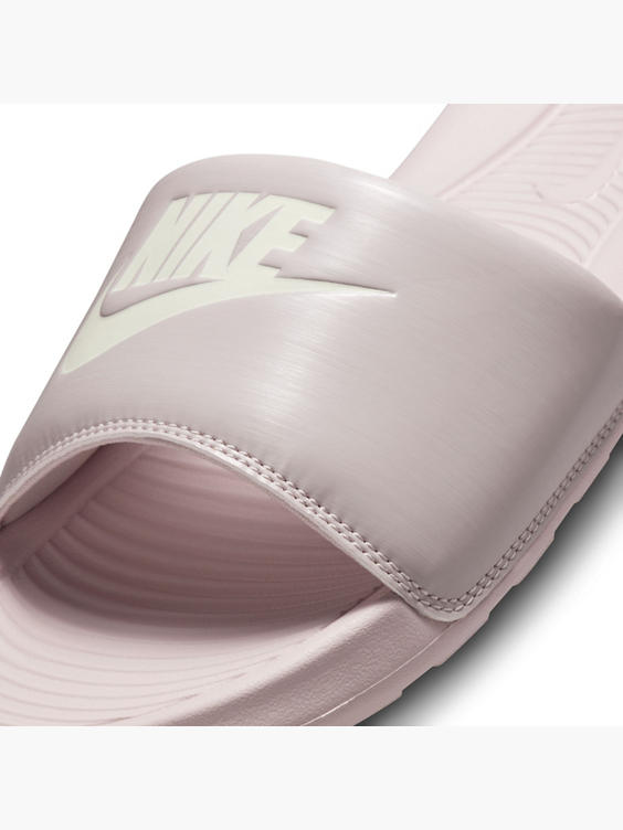 Női Nike VICTORI ONE SLIDE papucs