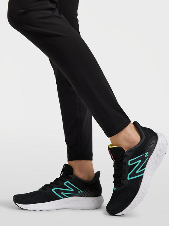 Sneaker 411