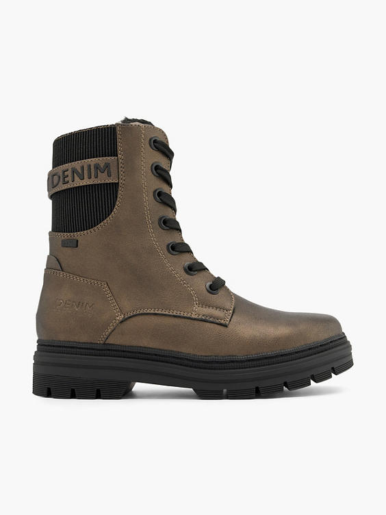 Bruine veterboot