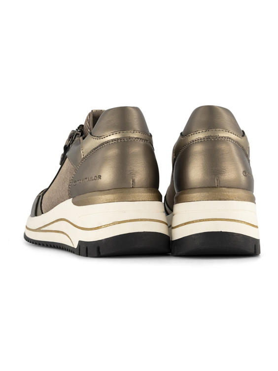 Gouden sneaker