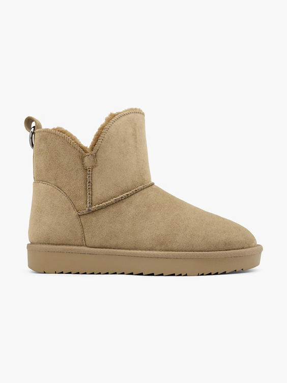 Beige boots