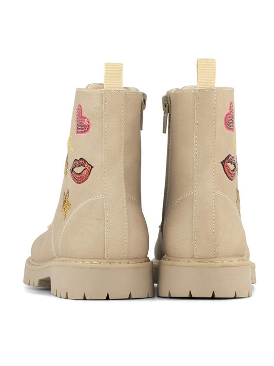 Beige veterboot