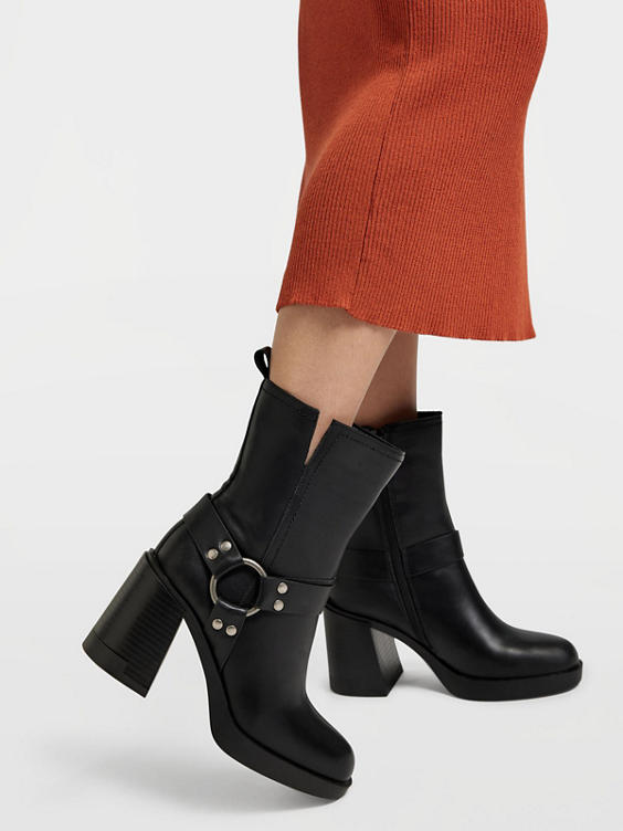 Black Platformed Heeled Biker Boot 