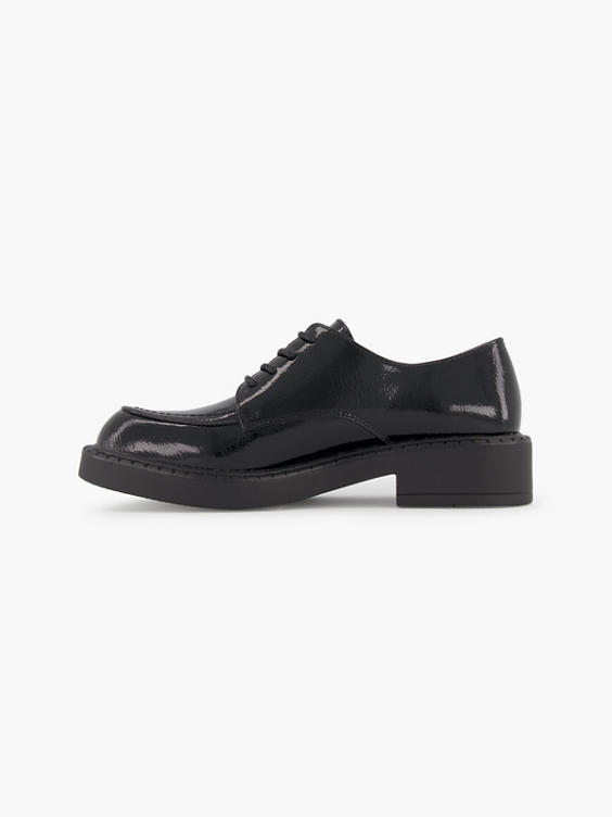 Scarpa da allacciare