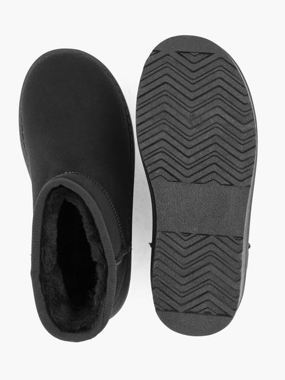 Zwarte boot gevoerd
