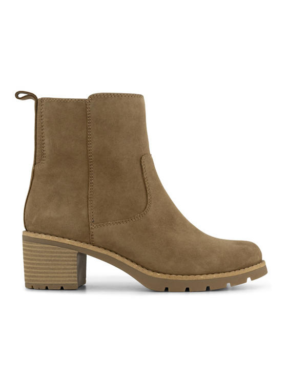 Bruine boot gevoerd