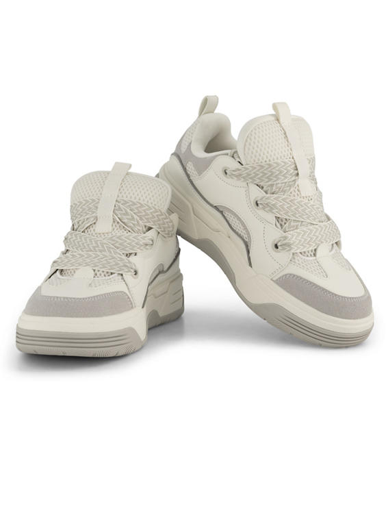 Witte sneaker