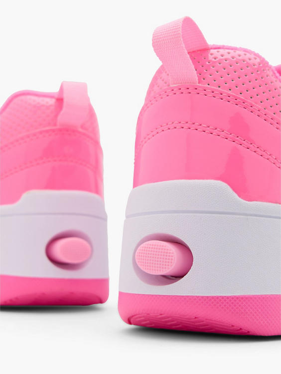 Roze sneaker wieltjes