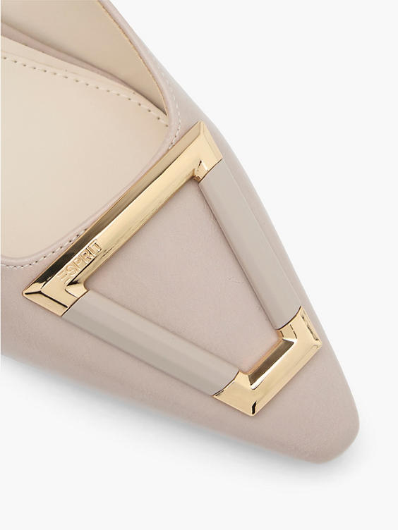 Beige pump