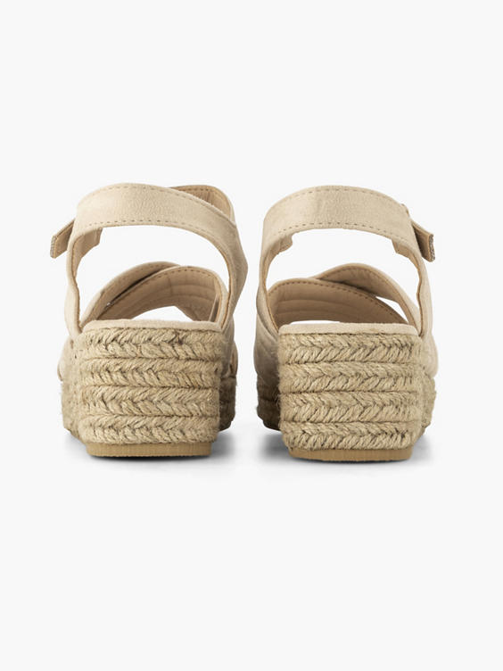Beige sandalette sleehak